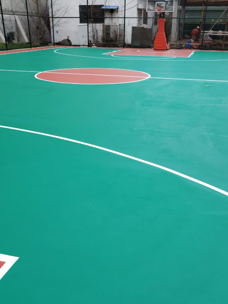 临邑 球场长期使用易出现地面开裂